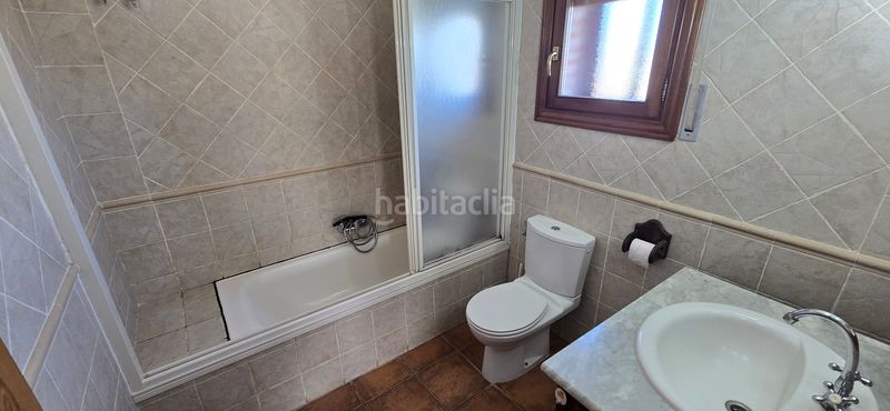 Foto 7b46c425-06a6-44aa-8c47-adc2e429e35e. Casa amb xemeneia calefacció aparcament a Villacastín