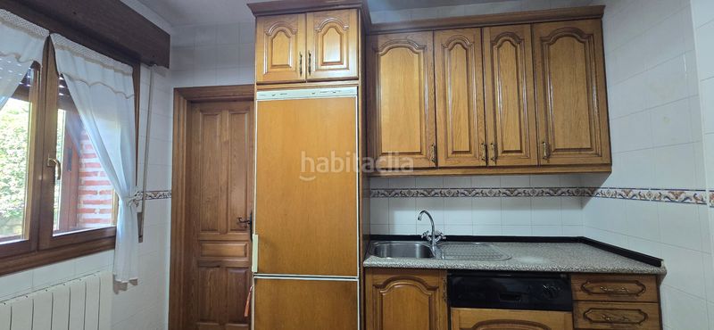 Foto a5b01ec6-3ffa-4477-9104-ae8a7c3bb5f7. Casa amb xemeneia calefacció aparcament a Villacastín