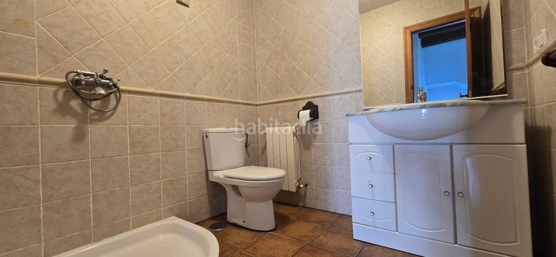 Foto b3caa193-0642-43b6-bb63-ecbec1a01895. Casa amb xemeneia calefacció aparcament a Villacastín