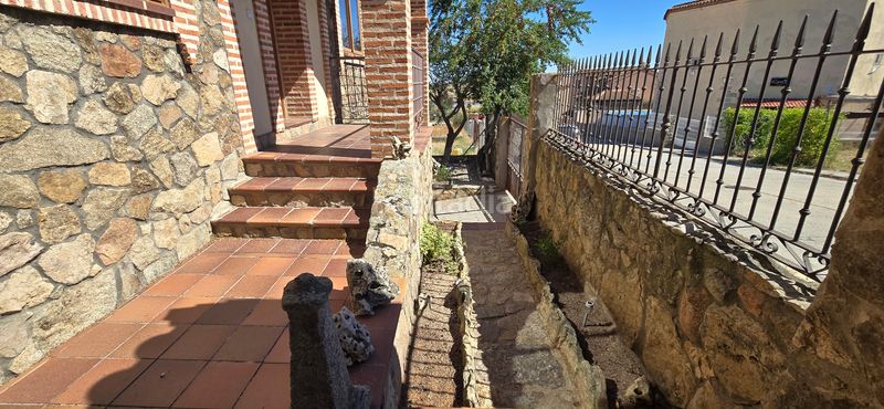 Foto fa8aef35-be0a-4961-9f49-cd9bc93f11ba. Casa amb xemeneia calefacció aparcament a Villacastín