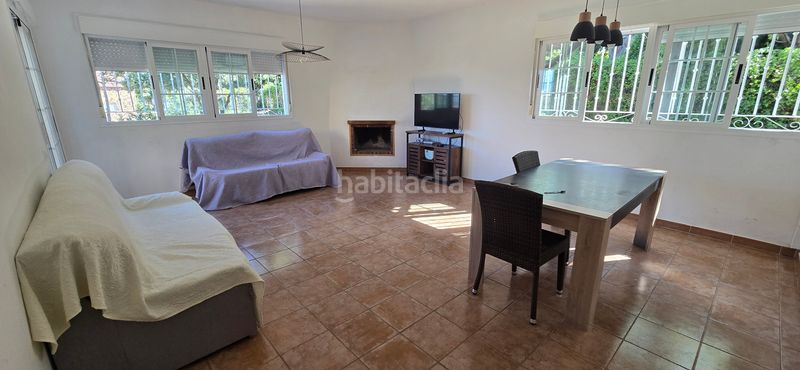 Foto 94d2f3d0-2b80-4e5f-bcf8-f8c41cab4836. Xalet amb xemeneia calefacció a Zarzuela del Monte