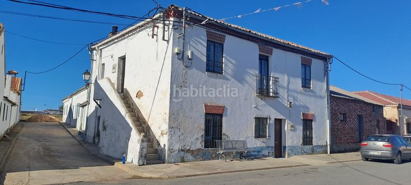 Foto 6453e5f2-533f-4c15-b273-2d0aff4fcef9. Casa aparellada a Labajos