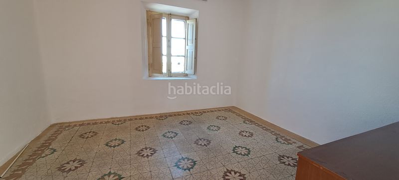 Foto b8ba6470-da71-4afa-8eb7-944398fa0ff4. Casa aparellada a Labajos