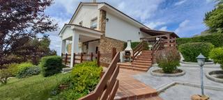 Chalet  Calle circular ii. Espectacular casa independiente