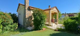 Chalet à Avenida de maello 46. Casa independiente con excelentes vistas