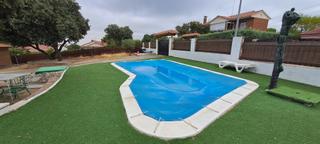 Chalet  Calle coruña 49. Piscina salina