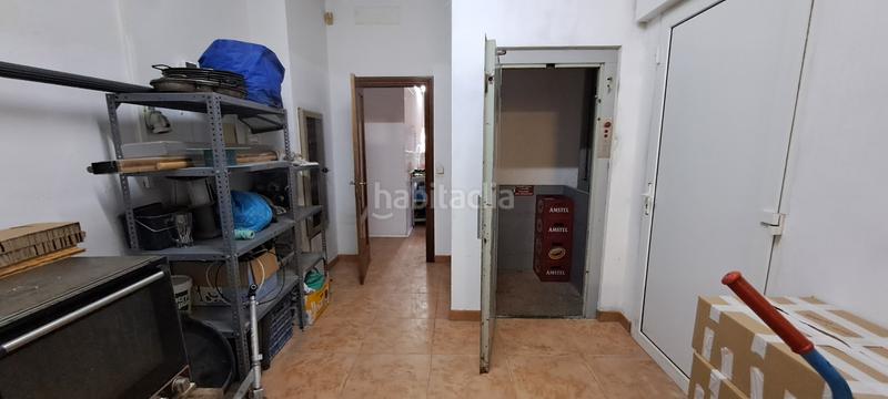 Foto 4b3a6472-d2df-493f-b4f2-b7df924b3ed8. Alquiler edificio en n-6 86 restaurante, hostal en nacional vi en Villacastín