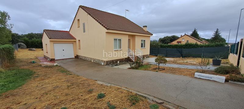 Foto 48730995-c7ba-49f8-8e14-e0951d9fc98c. Xalet a calle los abetos 11 a Zarzuela del Monte