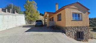 Chalet  Calle circular ii. Para entrar a vivir