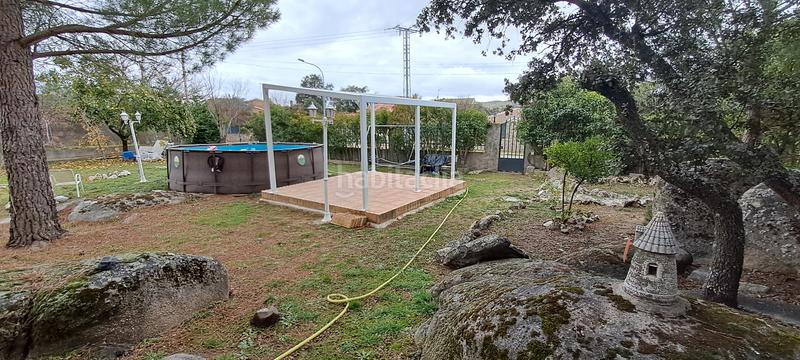 Foto 1a563179-29d3-45c2-b649-d32a076b1130. Chalet with fireplace parking in Ituero y Lama