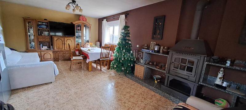 Foto 2db6c52f-2823-4d5d-a945-c3135b4dea0d. Chalet with fireplace parking in Ituero y Lama