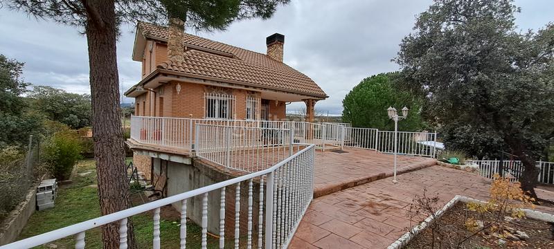 Foto 33ffd4a7-ac67-44f8-8157-691253a0c918. Chalet with fireplace parking in Ituero y Lama