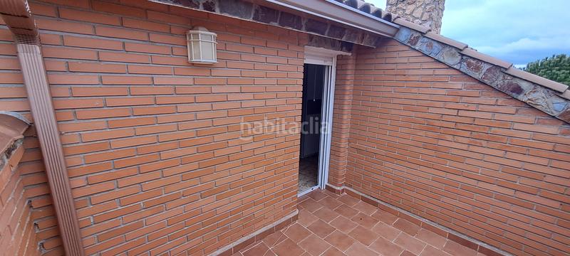 Foto a6bdae4f-24e3-4f3d-9a4f-a29f9f0454b3. Chalet with fireplace parking in Ituero y Lama