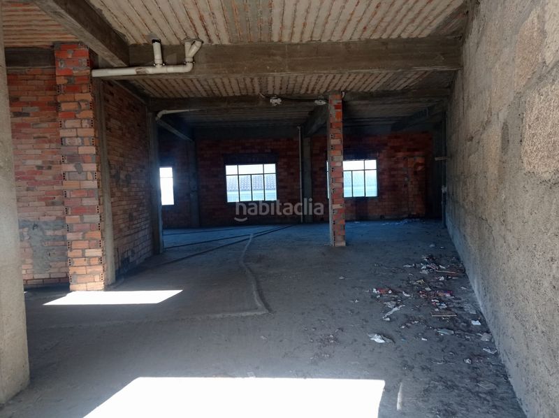 Foto 1ee1f2b1-f803-4ea7-b3ce-369f7ad7a068. Location local commercial dans avenida buenos aires 1 dans Carballiño (O)