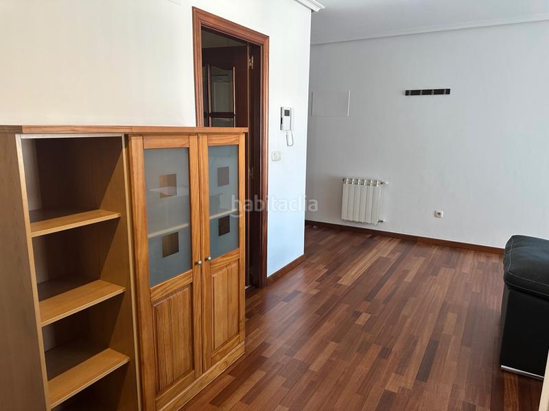 Foto dd0e03d0-95ad-4c6b-9b0c-41e2156b518c. Alquiler apartamento alquiler curso escolar en Carballiño (O)