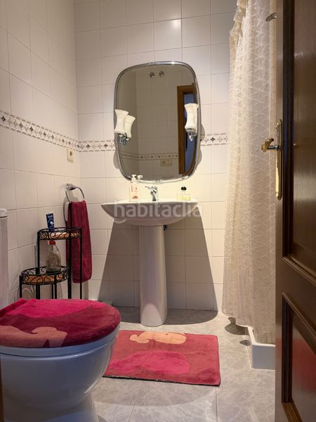 Foto 52d46756-fc8a-42b8-8376-bd7b601bfad7. Chalet en Leiro