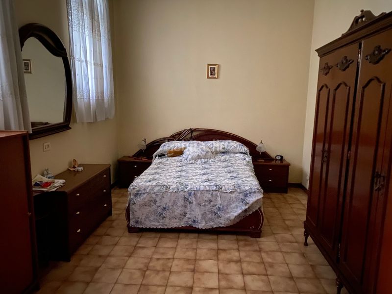 Foto a7ab9fe7-acc7-4903-a88e-4c7dec43a31c. Edificio in Carballiño (O)