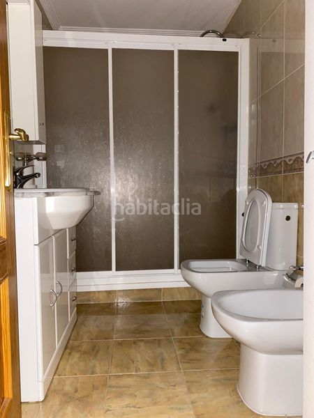Foto d2ed7705-070b-4946-b954-b52c86b39540. Edificio in Carballiño (O)