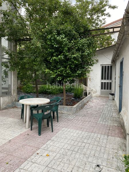 Foto f47c1a70-8eb7-415e-bb4a-855e28df15a3. Edificio in Carballiño (O)