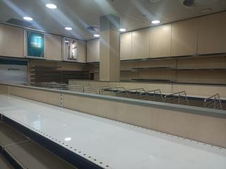 Location Local commercial  Carrer aguileres. Local comercial 168 metros reformado y equipado oportunidad
