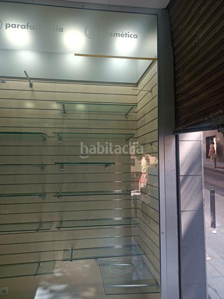 Foto dab25571-d054-4c6d-a172-e63ae9104e1b. Lloguer local comercial a Singuerlín Santa Coloma de Gramenet