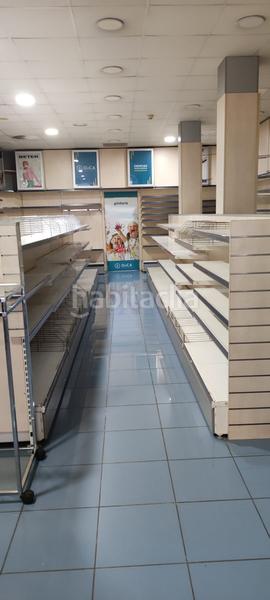 Foto e8a22cba-b10e-49f5-9e41-2294691cfbaf. Lloguer local comercial a Singuerlín Santa Coloma de Gramenet