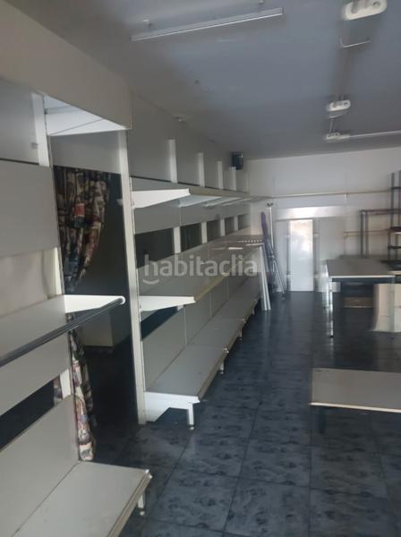 Foto ef40c12d-4c6e-4653-9f64-c35965830b92. Alquiler local comercial avd remolar el prat de llobregat ocasion 1200€ en Prat de Llobregat (El)
