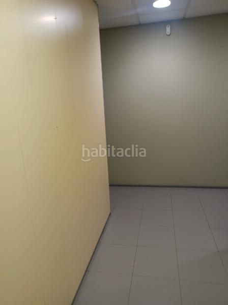 Foto 1fc8e074-bb89-46f3-8d3a-dc5a964a42f5. Rent business premise with heating in Sant Antoni Barcelona