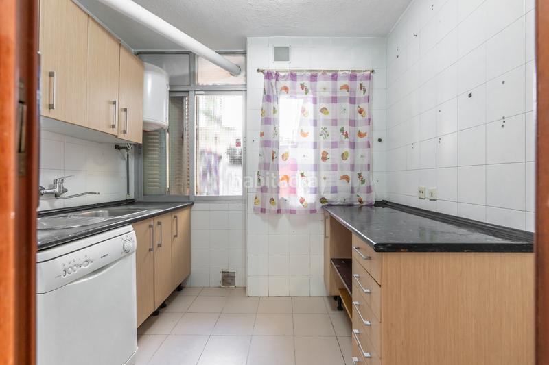 Foto b809ee82-43df-4b2b-8c8f-02eaa545ad4e. Piso en Puerta Bonita Madrid