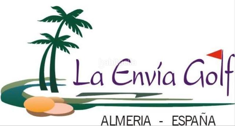 Foto f385c047-c8ba-47d1-abed-61ad40adbbd1. Car parking in La Envía Vícar