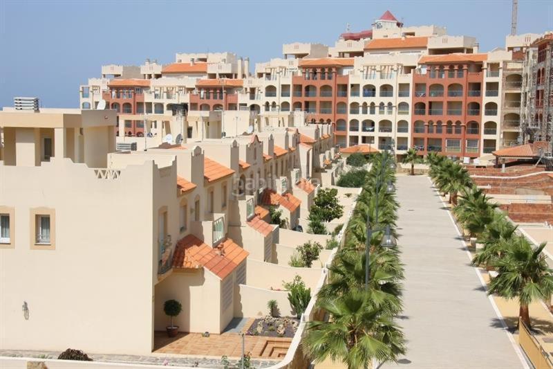 Foto b1f43198-67e5-494b-8dfb-21fbe56e0e23. Posto auto in calle a glaucio 21 in Almerimar Ejido (El)