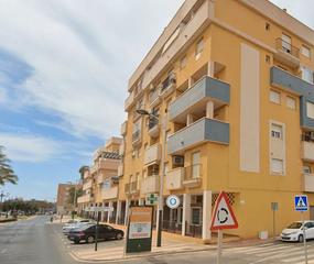 Flat in Avenida sabinar 560. Piso en residencial las orquídeas, urbanización roquetas de maer