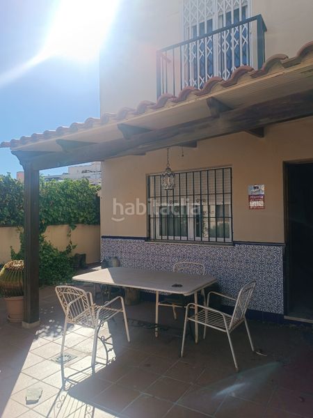 Foto 32089b6f-d171-4ca3-92d5-6aff9eb101be. Casa amb xemeneia aparcament a Roquetas pueblo Roquetas de Mar