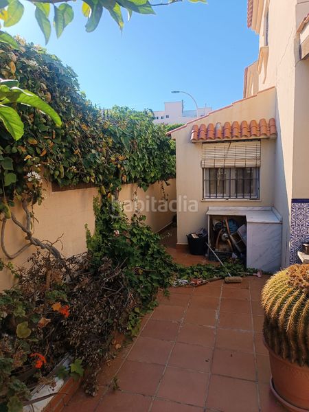 Foto 5de97f1f-ff8b-47f2-bc41-30a26519e851. Casa amb xemeneia aparcament a Roquetas pueblo Roquetas de Mar