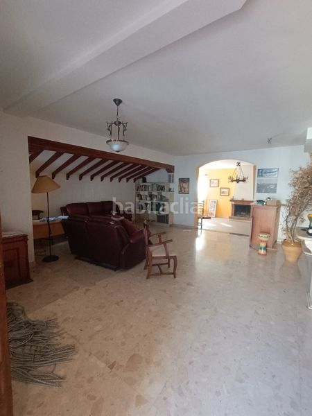Foto bde0b70a-da5d-4e37-b571-7f9bab165ec6. Casa amb xemeneia aparcament a Roquetas pueblo Roquetas de Mar