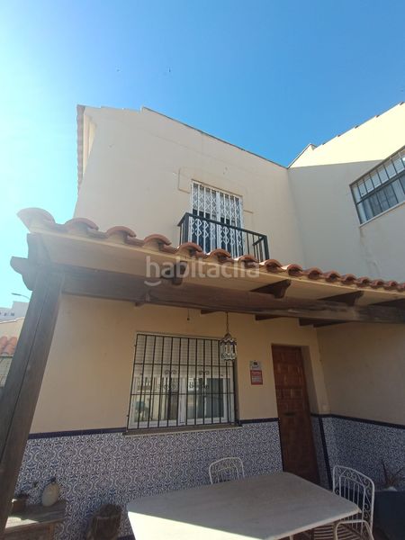 Foto cb20a70d-8622-49ba-9631-fa2716608553. Casa amb xemeneia aparcament a Roquetas pueblo Roquetas de Mar
