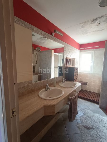 Foto df7cb6f5-97fe-41c2-85a8-c21dd2594534. Casa amb xemeneia aparcament a Roquetas pueblo Roquetas de Mar