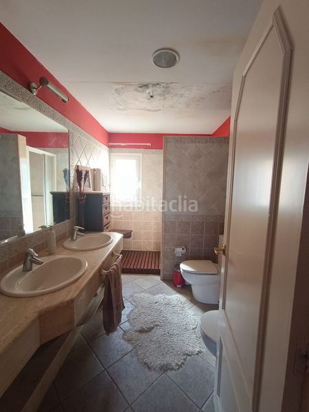 Foto ed7d238d-abb6-4337-8b16-8e61877252dc. Casa amb xemeneia aparcament a Roquetas pueblo Roquetas de Mar