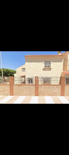 Foto f9a82069-a0e6-4593-b97e-4a7dd2a70d12. Casa amb xemeneia aparcament a Roquetas pueblo Roquetas de Mar