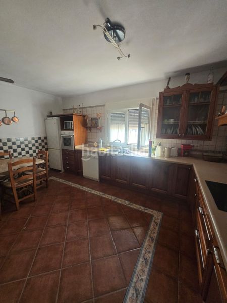 Foto ff0d8dfb-d3d1-4e32-8ff3-f8de922baded. Casa amb xemeneia aparcament a Roquetas pueblo Roquetas de Mar