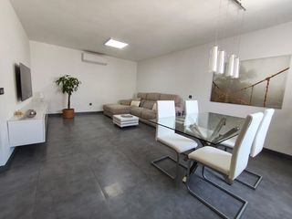 Casa bifamiliare in Roquetas pueblo. ¡espectacular dúplex moderno y luminoso! con garaje cerrado y li
