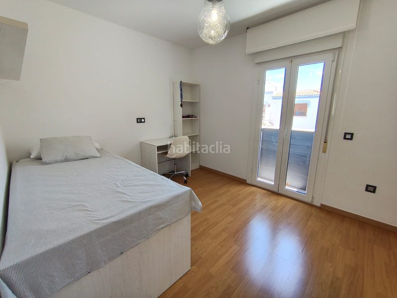 Foto 97c43f38-6e5e-4586-b2b9-ddffa9851f80. Casa aparellada amb calefacció aparcament a Roquetas pueblo Roquetas de Mar