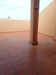 Location Attique  Calle almuñécar. Ático en alquiler la zubia