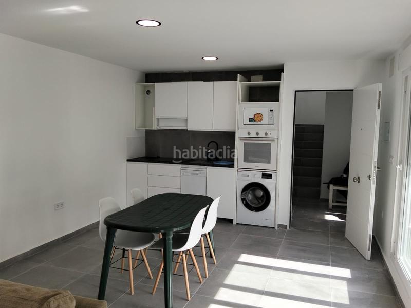 Foto 2b5b6f00-c1f1-4fe8-be96-7bf5f5eddbf4. Alquiler apartamento piso recien reformado en alquiler Altos de la Zubia en Zubia (La)