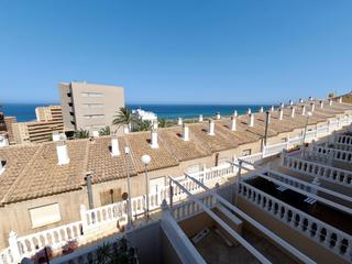 Dúplex a Los Arenales del Sol. Descubre este magnífico bungalow tipo tríplex ubicado en una de