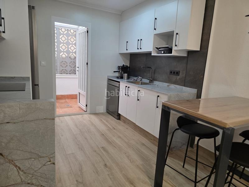 Foto 32a87863-ff43-42a2-9a98-c407079efab6. Planta baja nbspbungalow en planta baja recién reformado en venta 69 m jardín de entradaprecioso bungalow en planta baja de 69 m, completame en Elche / Elx
