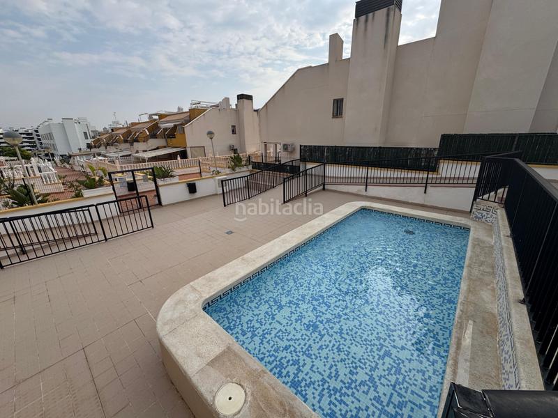 Foto b961623f-6d09-4fe6-bada-3d6602c8b717. Planta baja nbspbungalow en planta baja recién reformado en venta 69 m jardín de entradaprecioso bungalow en planta baja de 69 m, completame en Elche / Elx