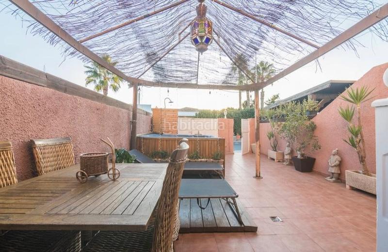 Foto 14df4db6-7487-4908-9ef3-dda991aafc54. Casa adossada amb calefacció aparcament piscina a Santa Pola