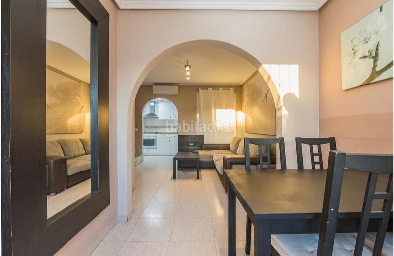 Foto 5ae58026-dc91-4b4c-bff6-2ad741422f3c. Casa adossada amb calefacció aparcament piscina a Santa Pola