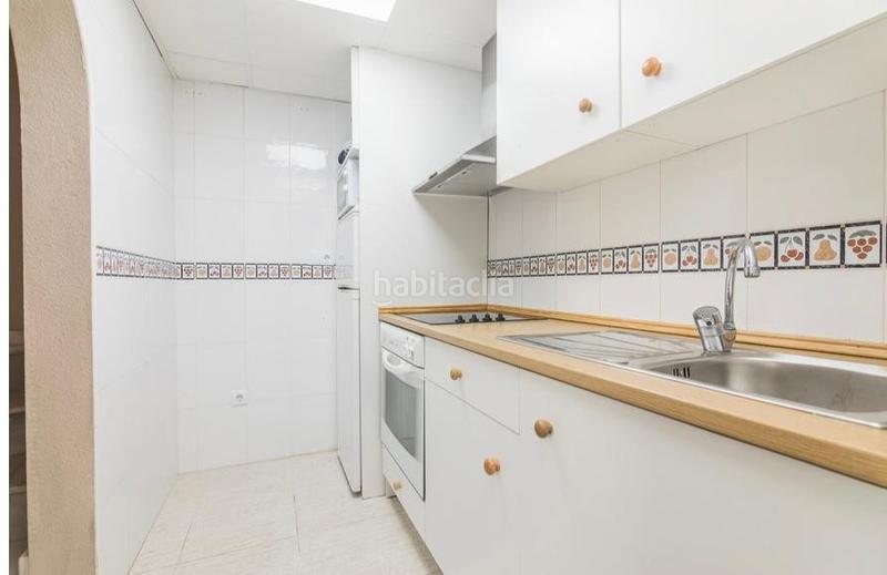 Foto 824c0a96-0961-4e4a-b9f8-0f1a8cd4cb35. Casa adossada amb calefacció aparcament piscina a Santa Pola